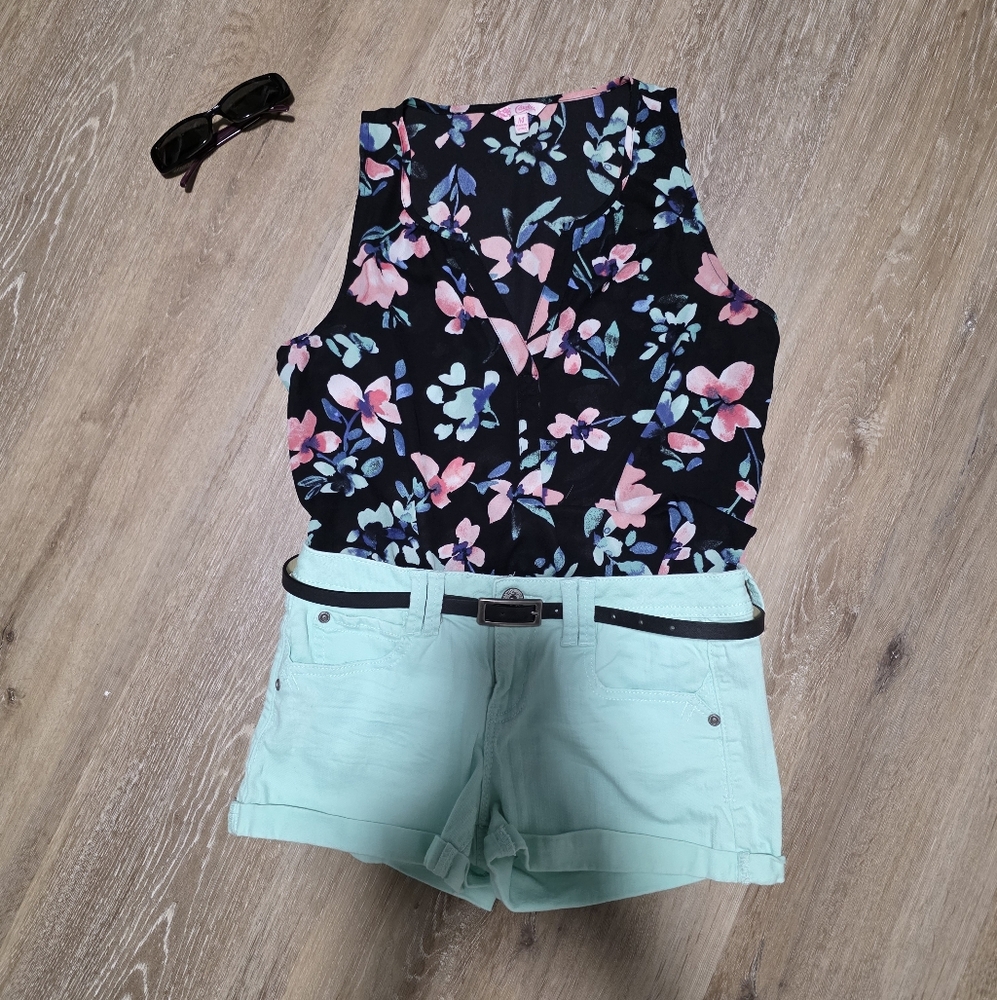 Candie's Watercolor Floral Sleeveless Tank Top